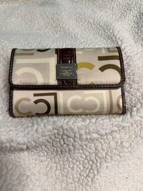 BNWOT LIZ CLAIBORNE SATIN & BROWN PATENT FAUX LEATHER MULTI COMPARTMENT WALLET